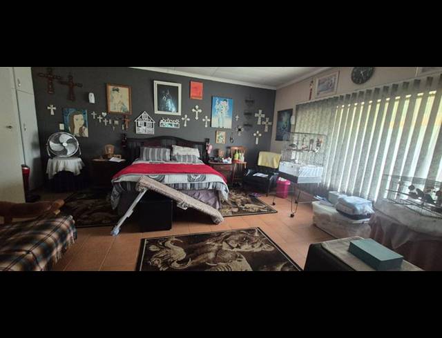 3 BEDROOM HOUSE FOR SALE IN CASSELDALE